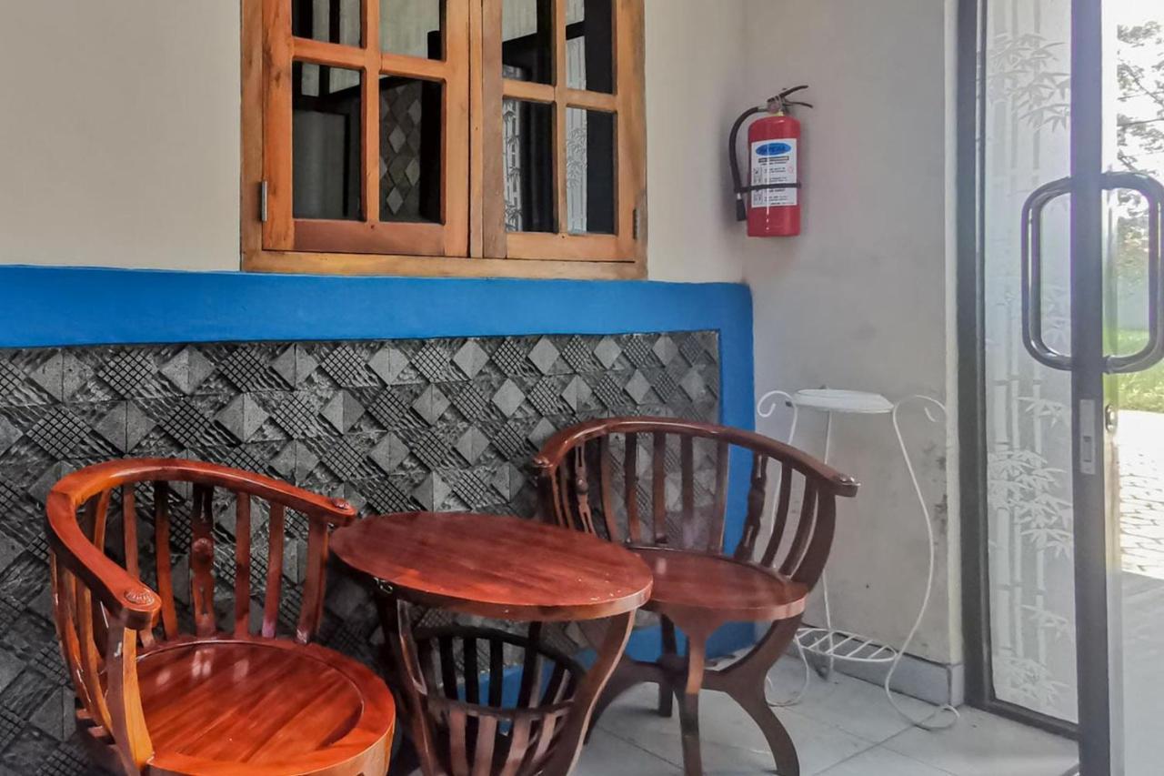 Hotel Reddoorz Near Pantai Pancer Door Pacitan Exteriér fotografie
